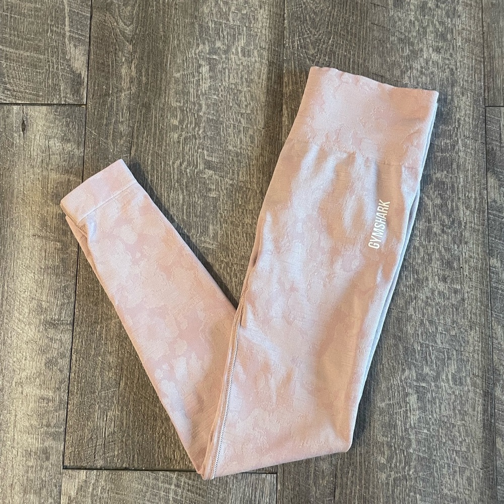 Women’s Gymshark Light Pink Adapt Leggings Size Small